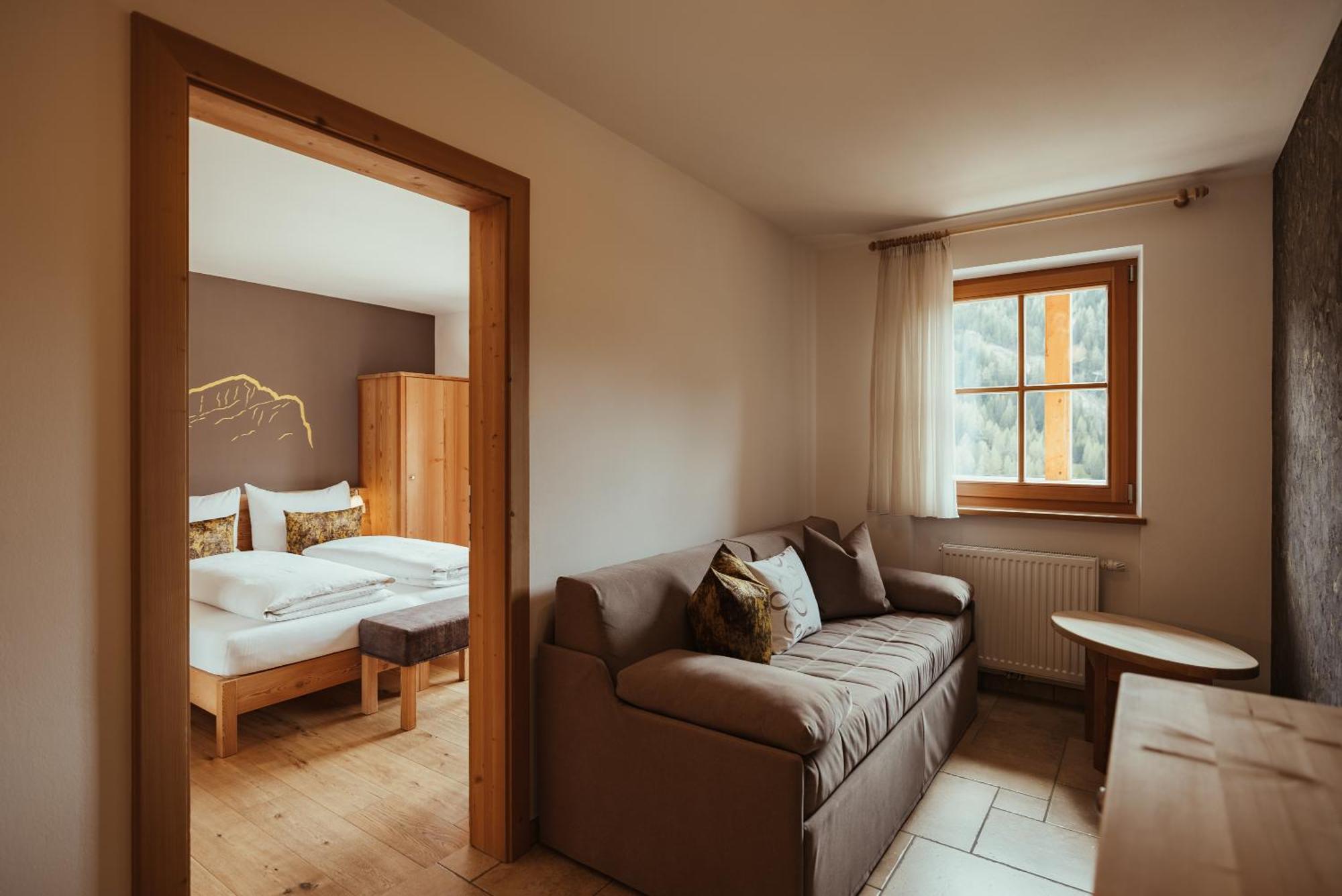 Refugium Laflu Apartments Corvara In Badia Ngoại thất bức ảnh