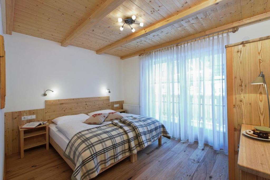 Refugium Laflu Apartments Corvara In Badia Phòng bức ảnh